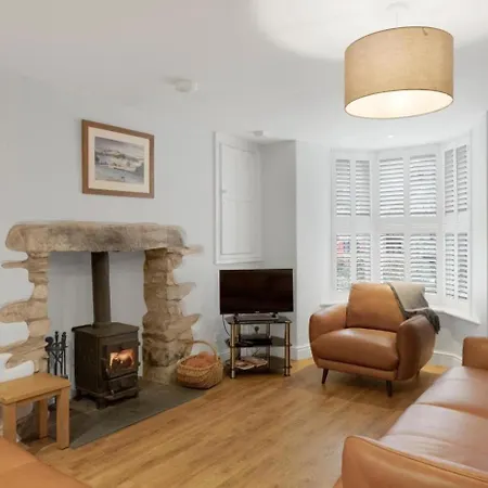 4 Bed In Oc-lr034