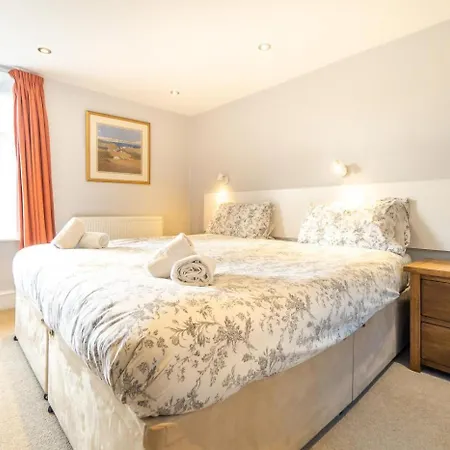 4 Bed In Oc-lr034 * 安布尔塞德
