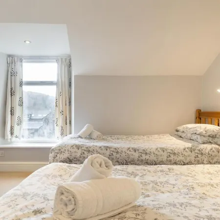 4 Bed In Oc-lr034 * 安布尔塞德