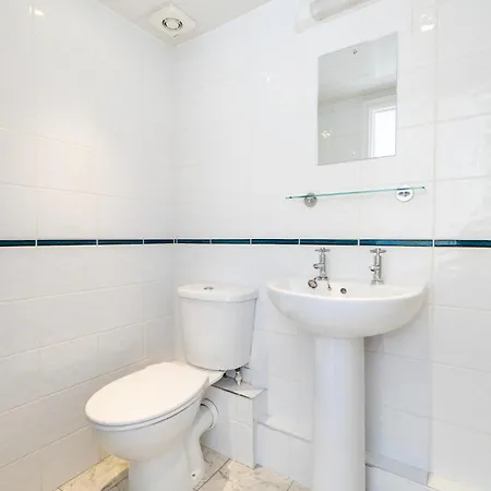 4 Bed In Oc-lr034